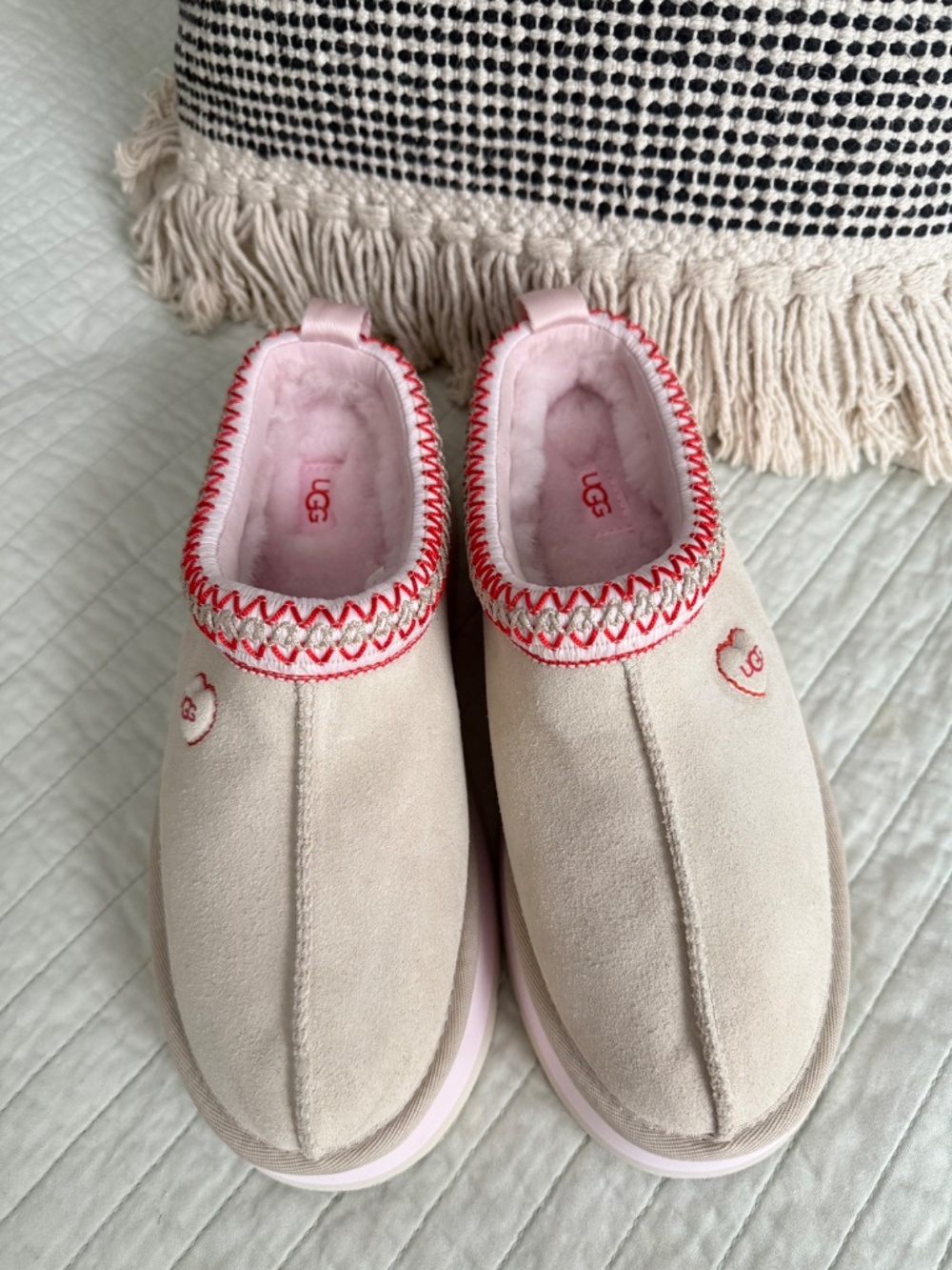 New UGG Tazz Love '26 Platform Slippers Sea Salt Rosetta Women's Size 7